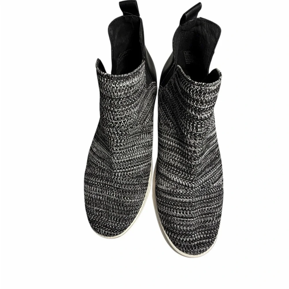 Chelsea & Violet Cielo Flyknit Wedge  Slip-On Sneakers Sz 8.5
